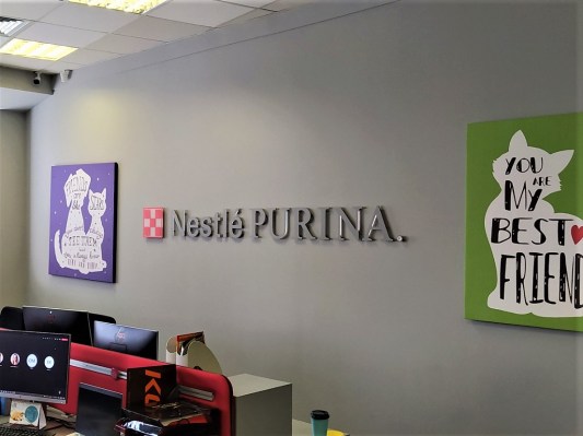 Плоские буквы